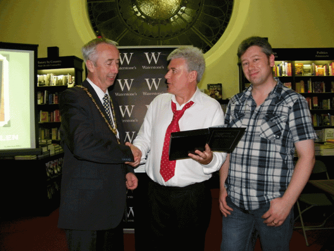 Dublin Deputy Mayor and Sean Hillen, author reading Digging for Dracula